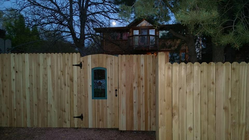 Mystic Portal 420 Guesthouse Colorado Springs Exterior photo